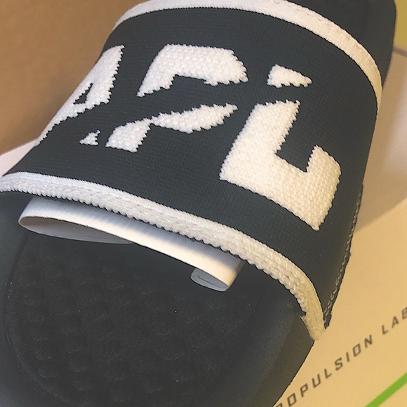 APL Big Logo Techloom Slide Sandles - Picture 2 of 12